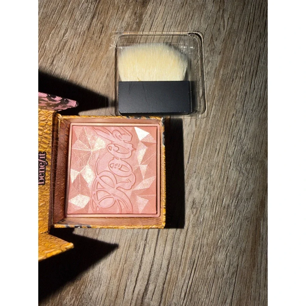 Benefit Rockateur Blush Rose Gold Shimmer Baked Powder with Brush face rare